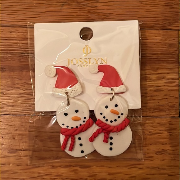 New Christmas Frosty the Snowman Handcrafted Polymer Clay Earrings - Picture 6 of 11